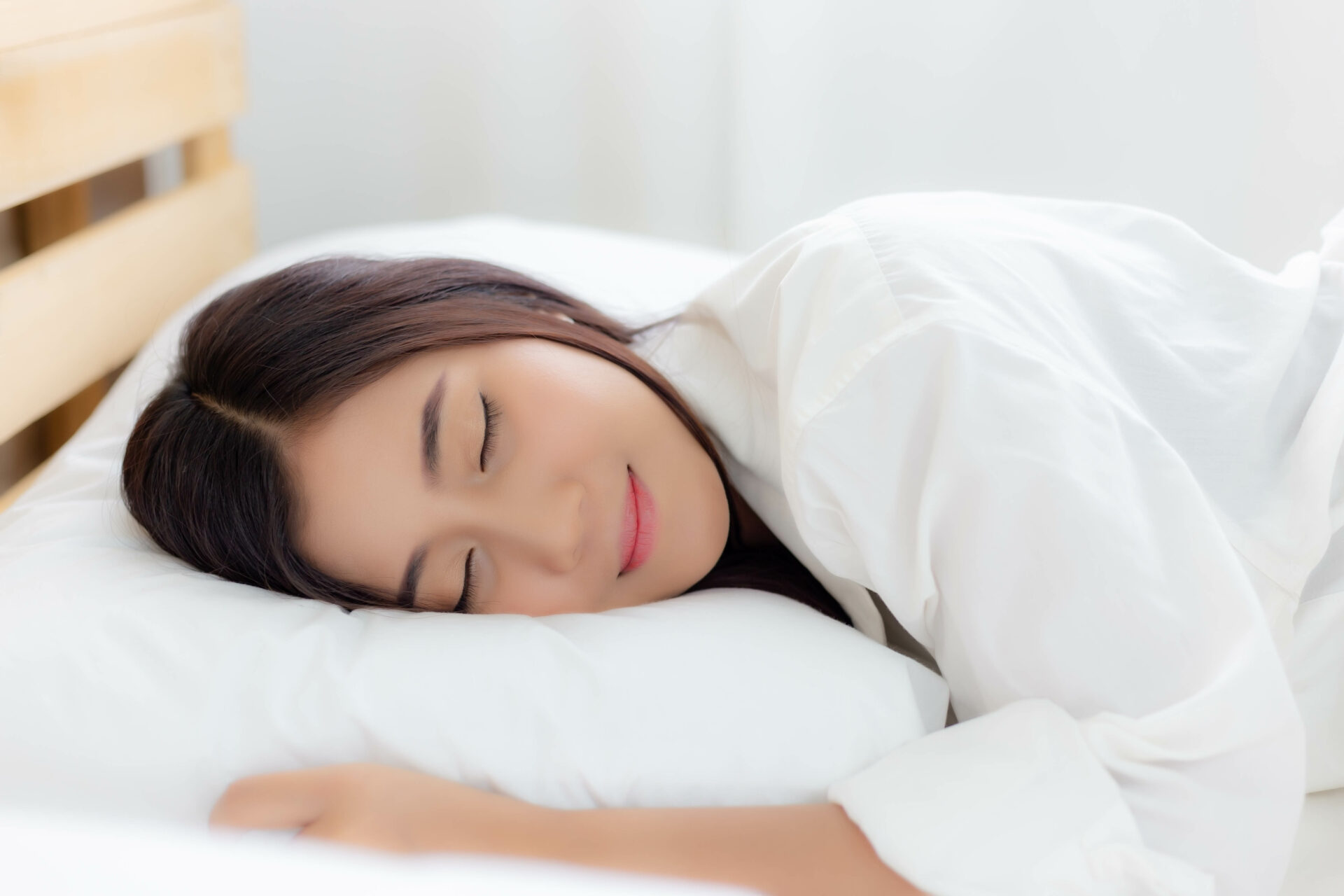 寝る前に足湯につかろう！スタンフォード式最高の睡眠で発見した熟睡法